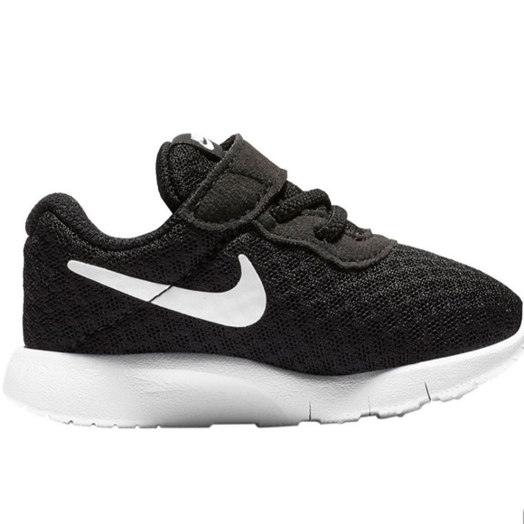 nike tanjun 4c
